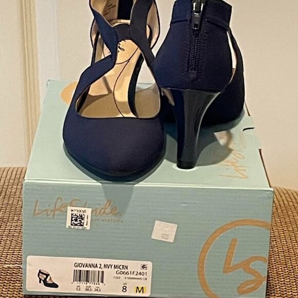 Life Stride Shoes - Ladies Dress Shoes Size 8M, Black pair and Navy pair